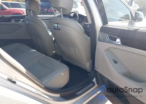 2018 Genesis G80 3.8 из США, поврежденный, VIN KMHGN4JE4JU230664